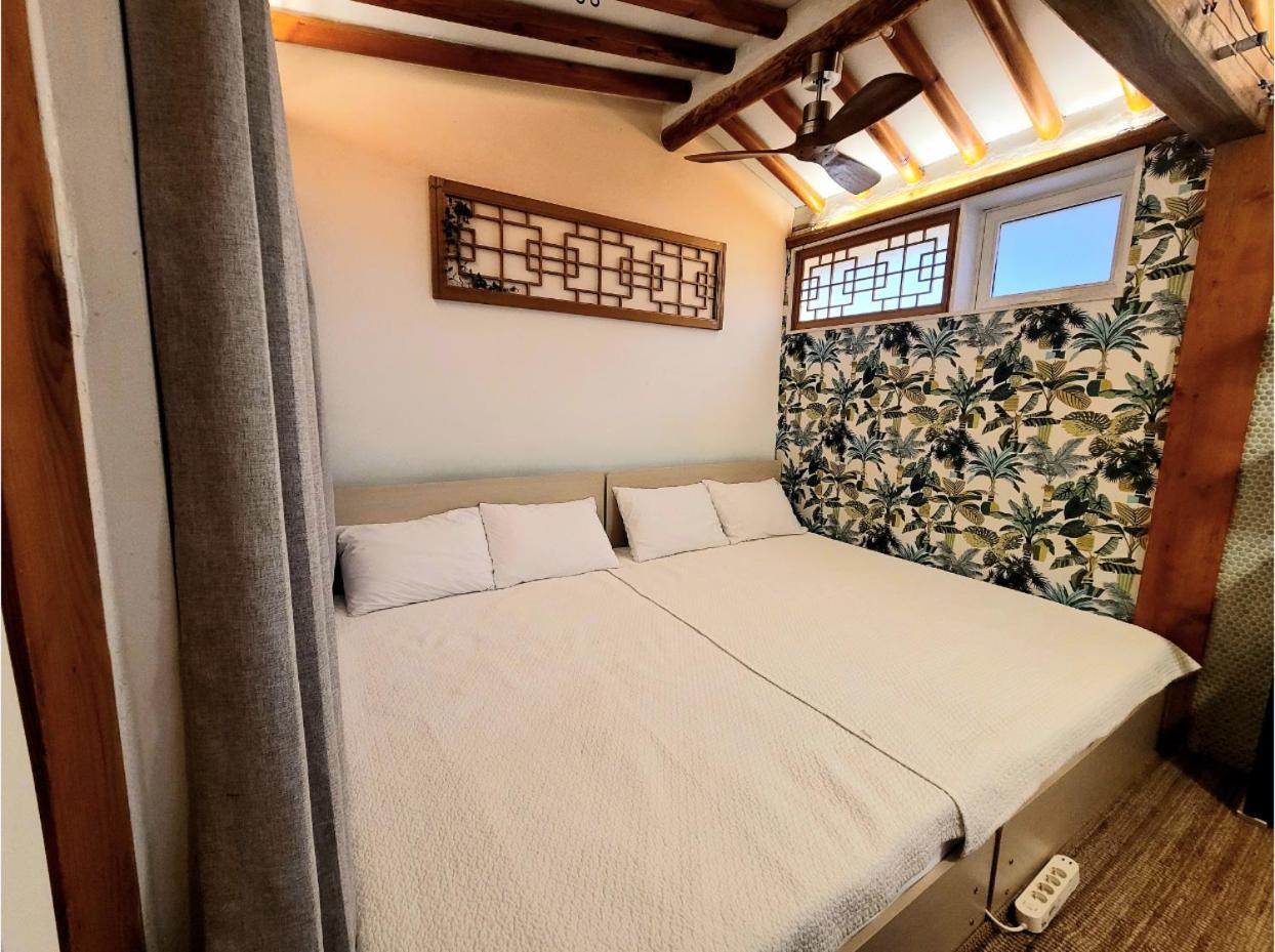 'Hanok Hanok' Boutique Stay Hotel Seoul - 2Min From Gyeongbokgung Palace Station Kültér fotó