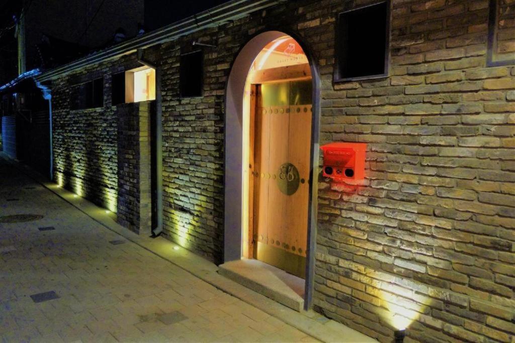 'Hanok Hanok' Boutique Stay Hotel Seoul - 2Min From Gyeongbokgung Palace Station Kültér fotó